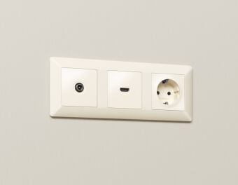 Розетка Ambrella Volt MA327010