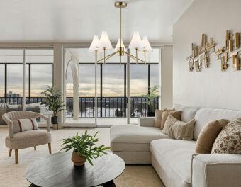 Люстра на штанге Ambrella Light LH57133