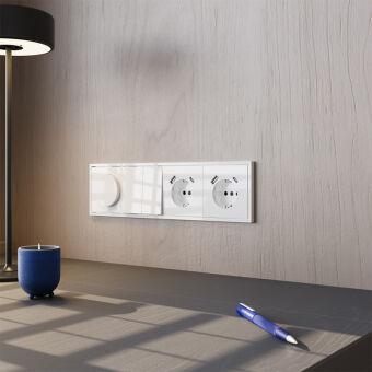 Розетка VOLTUM VLS040401